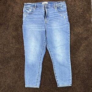 Abercrombie & Fitch Light Blue Ankle Jeans